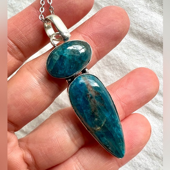 925 Past Lives Double Blue Apatite Pendant Necklace - Picture 5 of 7